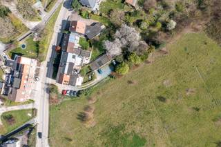 Bouwgrond voor het oprichten van een half-open gezinswoningGelegen op een mooie locatie nabij centrum Dilbeek en met groenzicht.Dit bouwterrein is...