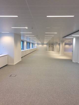 Volledig gerenoveerde kantoren gelegen in het hart van Brussel op het Schumanplein. Zeer lichte kantoren met uitzicht op de Europese wijk. Zeer...