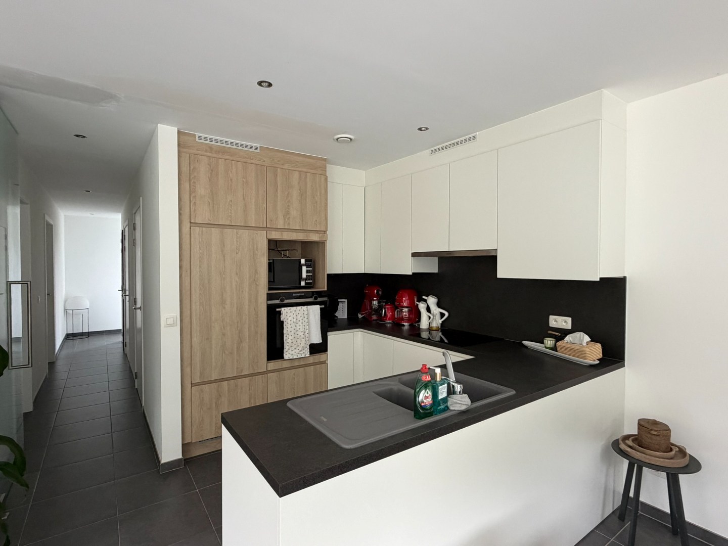 Appartement met twee slaapkamers en groot terras - foto 5
