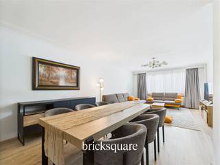 GANSHOREN - Discover this beautiful two-bedroom apartment, ideally located in the immediate vicinity of Jette and Place Miroir.Enjoy a...