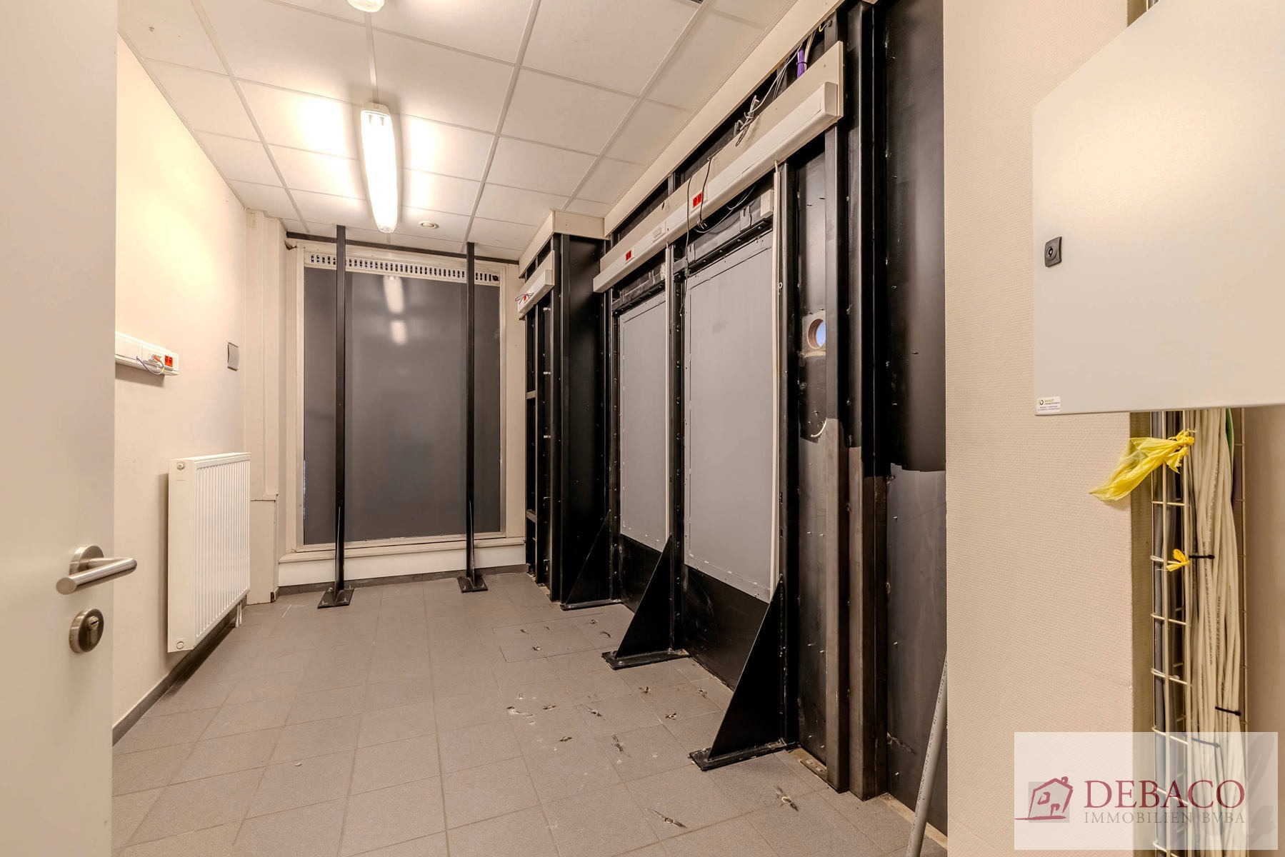 Ruim kantoorgebouw in het centrum van Arendonk!  - foto 3