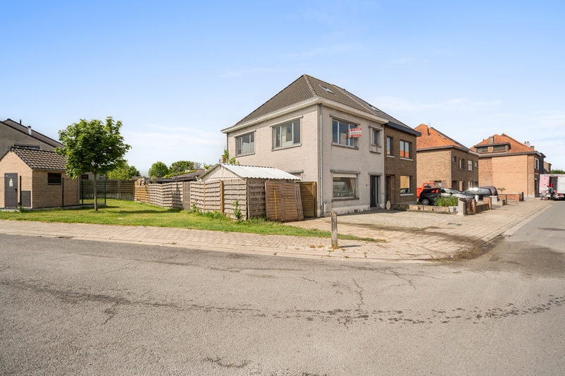 Grote gezinswoning van 249m² bewoonbare opp en 5 slaapkamers, oprit en zongerichte tuin - foto 2