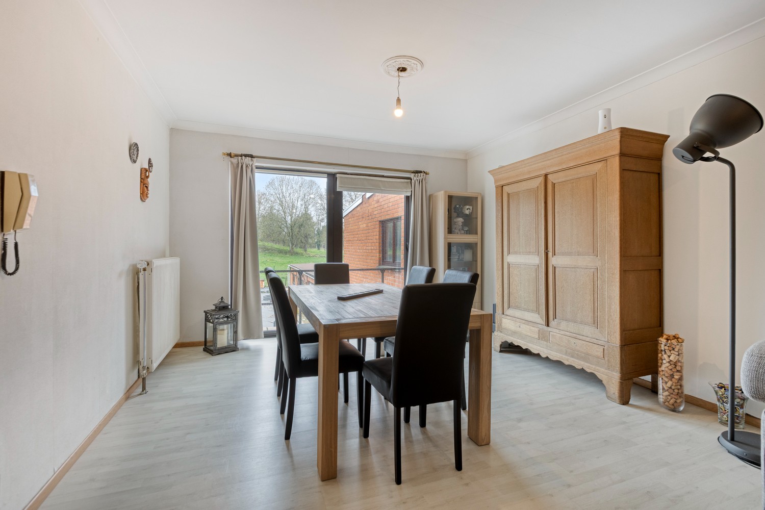 Te koop: appartementsgebouw (2 appartementen) in Tongeren opweg naar Luik: 6 slaapkamers, garages, conform en asbestveilig - foto 5