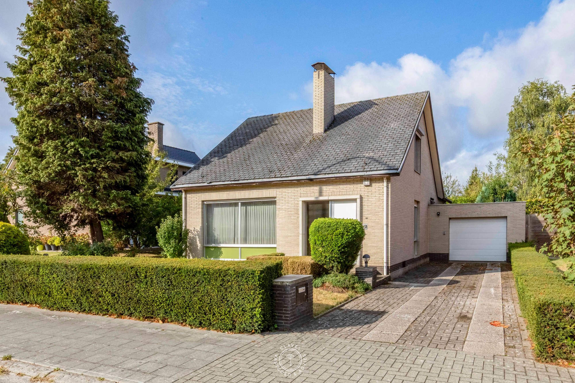 House for sale in Sint-Niklaas with 3 bedrooms - photo 1