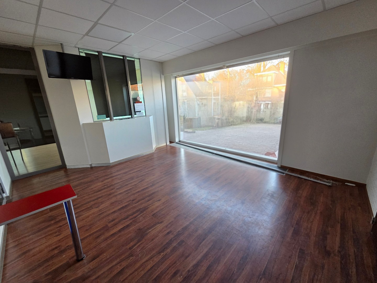 Commercieel kantoor met appartement in dorpskern Kampenhout - foto 4