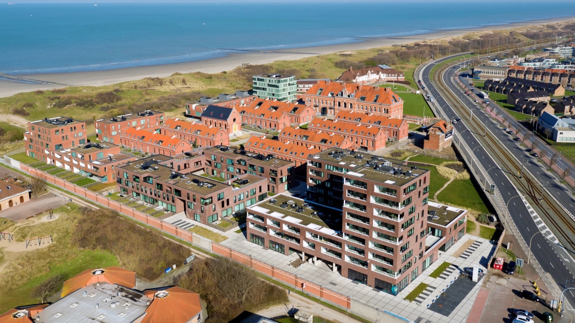 Instapklaar 1-slaapkamerappartement met terras - foto 1