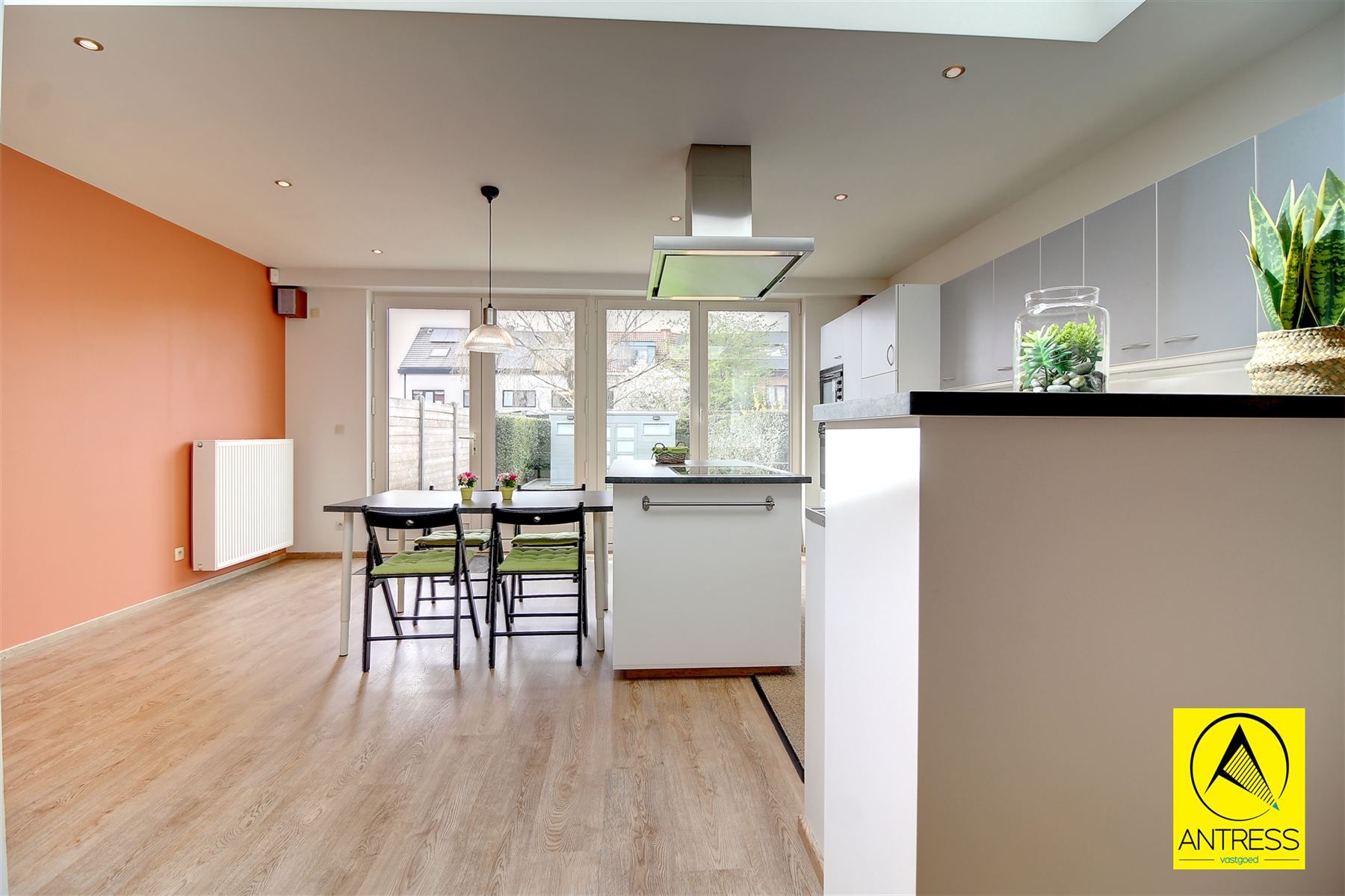 Elsdonk/ Molenveld: volledig instapklare gezinswoning met zonnige tuin! - foto 4