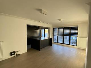 Zeer mooi en verzorgd appartement, gunstig gelegen in de nabijheid van onder andere supermarkten.Dankzij de vlotte verbinding met de E313 en het...