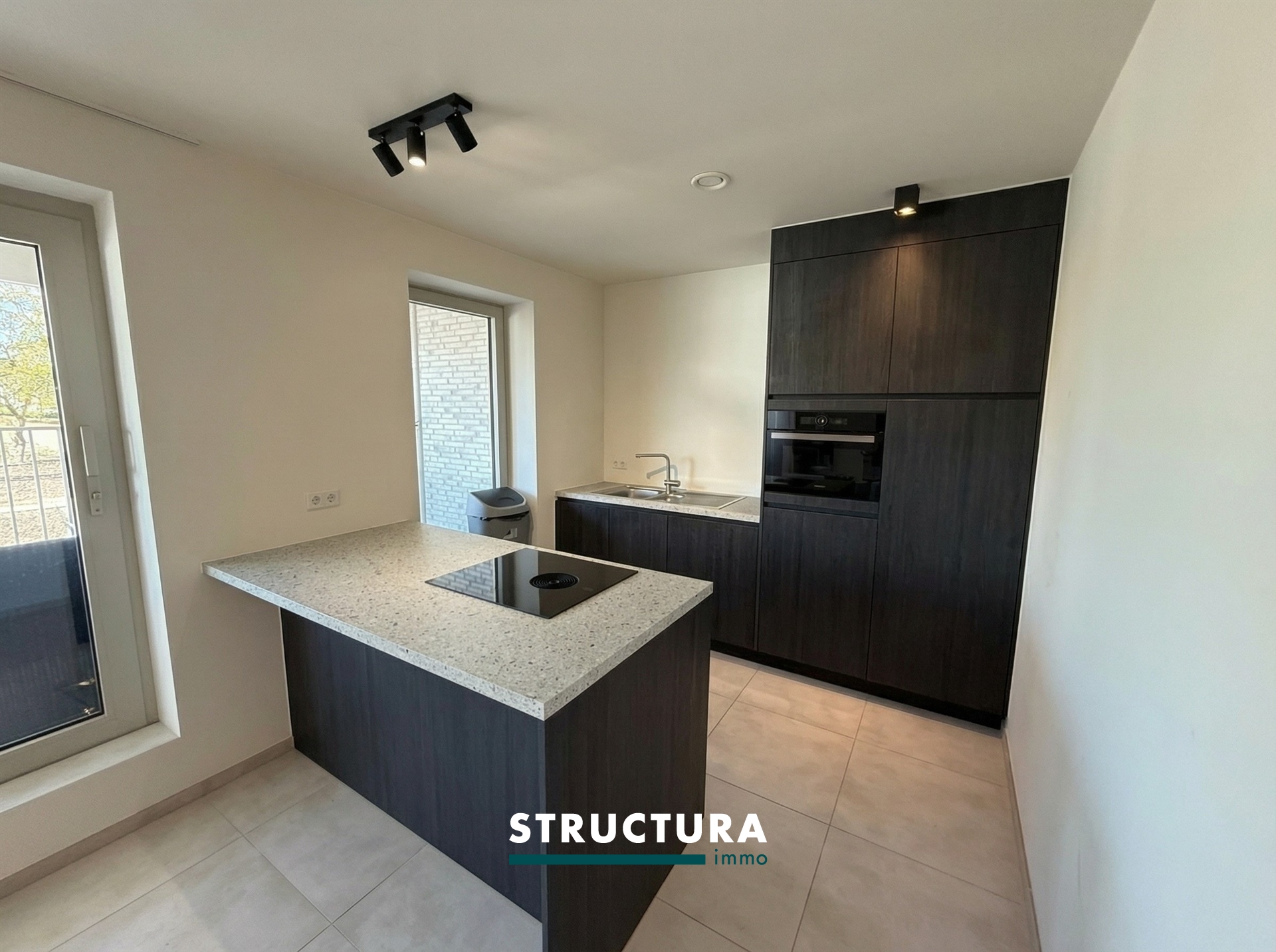 Appartement neuf avec 2 chambres et terrasse. - photo 3