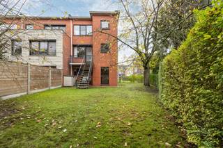 Charmante halfopen bebouwing met zonnige zuidtuin in rustige wijk van AartselaarIn een kindvriendelijke en bijzonder rustige buurt van Aartselaar...