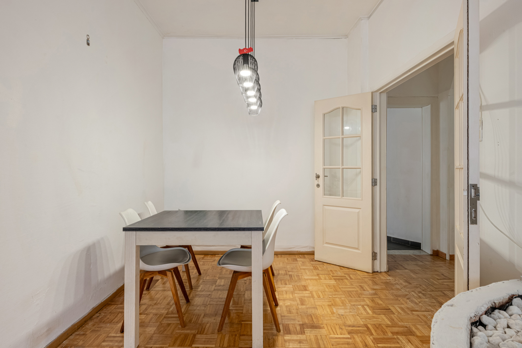 Ruime woning met 3 slaapkamers en tuin in centrum Zele - foto 5
