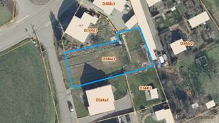 <p><span>Goed gelegen bouwgrond in Rillaar met een totale oppervlakte van 733m². Dit ruime terrein biedt uitstekende mogelijkheden voor nieuwbouw en is ideaal gelegen in een rustige, groene omgeving met unieke verzichten van in de tuin.</span></p><p><span> </span></p><p><span>Het perceel is gelegen aan de Steenberg, een rustige straat in een landelijk karakter. De locatie combineert het voordeel van een rustige buurtomgeving met de nabijheid van voorzieningen. De onmiddellijke omgeving is gekenmerkt door mooie tuinen en groenruimte.</span></p><p><span> </span></p><p><span>Dit bouwperceel presenteert zich als ideale gelegenheid voor particulieren die hun droomhuis willen realiseren. De rechthoekige vorm van het terrein biedt flexibiliteit bij de inplanting van een woning en optimaal gebruik van de beschikbare ruimte.</span></p><p><span> </span></p><p><span>De ligging in Aarschot, een dynamische gemeente in Vlaams-Brabant, maakt dit perceel aantrekkelijk voor wie zowel ruimte als toegang tot lokale voorzieningen zoekt. </span></p><p><span> </span></p><p><span>Dit perceel wacht op ambitieuze bouwplannen en biedt een blank canvas voor het verwezenlijken van uw bouwdroom in een aangenaam Vlaamse dorpsetting.</span></p>