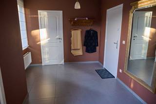 Penthouse in uitstekende staat, op 2de verdieping, zuidgericht, gelegen op het einde van residentiële, groene, doodlopende straat op 10...