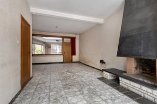 Bent u op zoek naar een woning met ruimte, potentieel en een uitstekende ligging in het hart van Rotselaar? Dan is deze te renoveren gezinswoning...