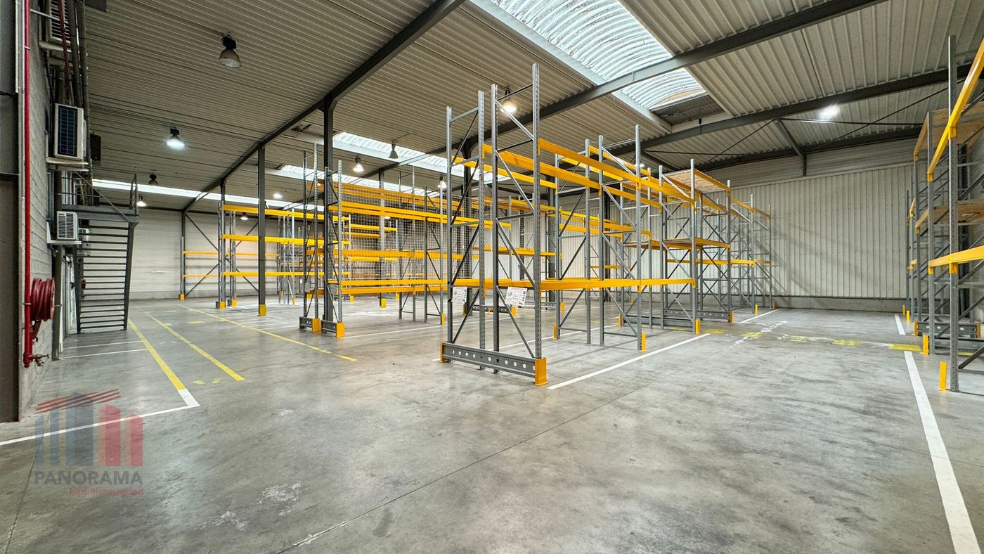 SITE D’ENTREPRISE IDÉALEMENT SITUÉE À VENDRE SUR UN TERRAIN DE 7.529 m² À MOLLEM - photo 3