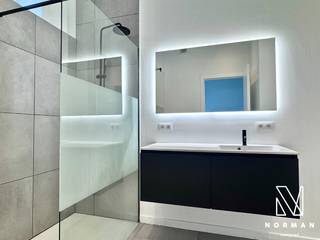 Welkom in deze afgewerkte, moderne woning met 3 slaapkamers en tuin in een rustige straat te Harelbeke!<br /><br />Bij het betreden van de woning komt u binnen in de ruime inkomhal, met apart gastentoilet. Aansluitend bevindt zich de leefruimte met open leefkeuken, uitgerust van alle courante toestellen: oven, microgolf, koelkast, fornuis met ingebouwde dampkap en vaatwasser.<br />Op het gelijkvloers bevindt zich ook de badkamer, uitgerust van inloopdouche en wastafel. Hier vindt u ook de aansluiting voor de wasmachine.<br /><br />Op het verdiep zijn er 2 slaapkamers en een apart toilet. De zolder is bereikbaar via de vaste trap, waar er een derde ruime kamer is.<br /><br />Tot slot is er de gezellige, recent aangelegde, tuin met terras. Achteraan is er nog een praktisch tuinhuis.<br /><br />Parkeren kunt u makkelijk voor de deur.