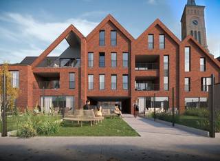 KOOP NU EN BETAAL PAS BIJ OPLEVERING!!<br /><br />Prachtig nieuwbouwproject op toplocatie in de dorpskern van Wiekevorst.<br /><br />“Residentie Wiekevorst-Dorp" staat voor een stijlvolle, hedendaagse en tijdloze architectuur. De materiaalkeuze en detaillering resulteert in gevels die eenvoud en klasse uitstralen. Deze lijn wordt volledig doorgetrokken in heel het project dat met de grootste zorg voor esthetiek werd ontworpen.<br /><br />Dit project zal bestaan uit 18 appartementen met 1, 2 of 3 slaapkamers in combinatie met ondergrondse autostaanplaatsen en privatieve kelderbergingen. De bewoonbare oppervlaktes variëren tussen de 69 m² en 125 m² allen voorzien van unieke lichtinval.<br /><br />We betreden de appartementen via de inkomhal dewelke ons leidt tot een zeer lichtrijke leefruimte met toegang tot het prachtige zonneterras, aansluitend vinden we de eetplaats en een volledig uitgeruste open keuken. Verder hebben we nog telkens 1, 2 of 3 slaapkamers, een apart toilet met handenwasser, geriefelijke berging en een ruime badkamer.<br /><br />Er zal standaard gebruik gemaakt worden van vloerverwarming met warmtepomp, ventilatie en zonnepanelen dewelke voor een lage energiebehoefte zullen zorgen.<br /><br />De gelijkvloerse appartementen zullen voorzien worden van een tuinberging. <br /><br />ONDERGRONDSE AUTOSTAANPLAATS EN BERGING inbegrepen in de prijs!<br /> <br />Kom snel eens langs bij ons, dan geven we u graag meer uitleg op maat. U zal vakkundig bijgestaan worden in combinatie met een persoonlijke aanpak voor uw aan en verkoop.