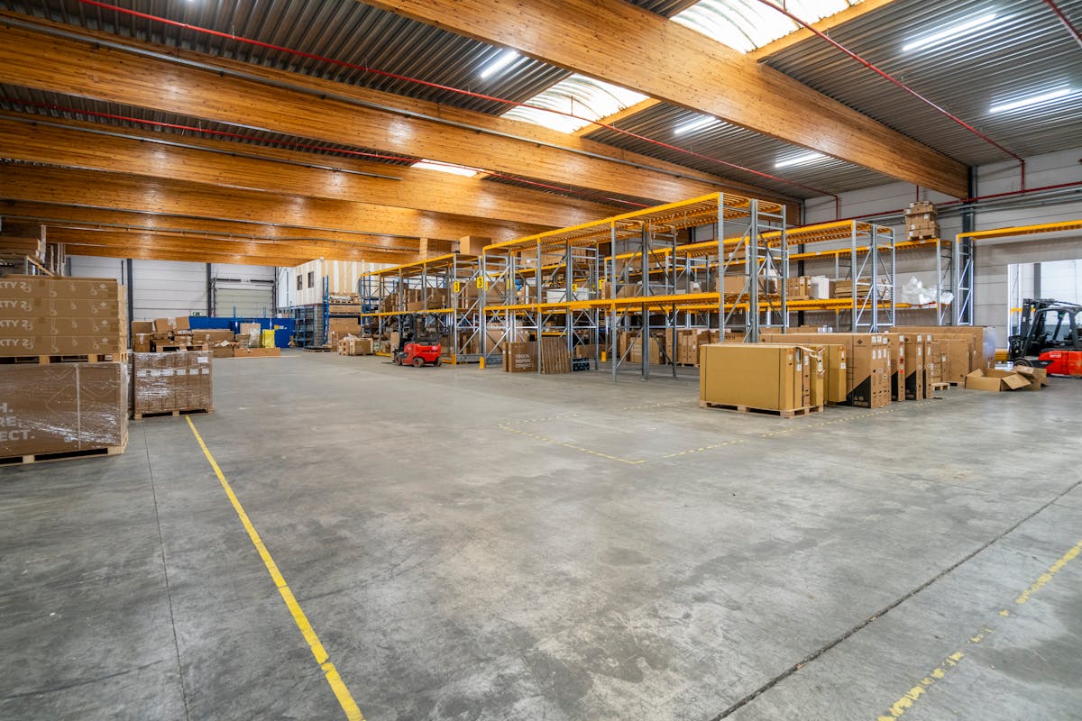 Bedrijfsgebouw te huur in Deerlijk - foto 4