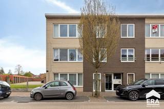 Instapklaar en ruim gerenoveerd appartement met 2 slaapkamers in het centrum van Oud-TurnhoutBent u op zoek naar een comfortabel en ruim appartement...