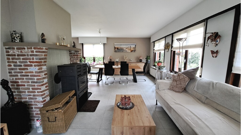 Gerenoveerde vrijstaande woning met Garage en Tuin te huur in Oedelem - photo 4