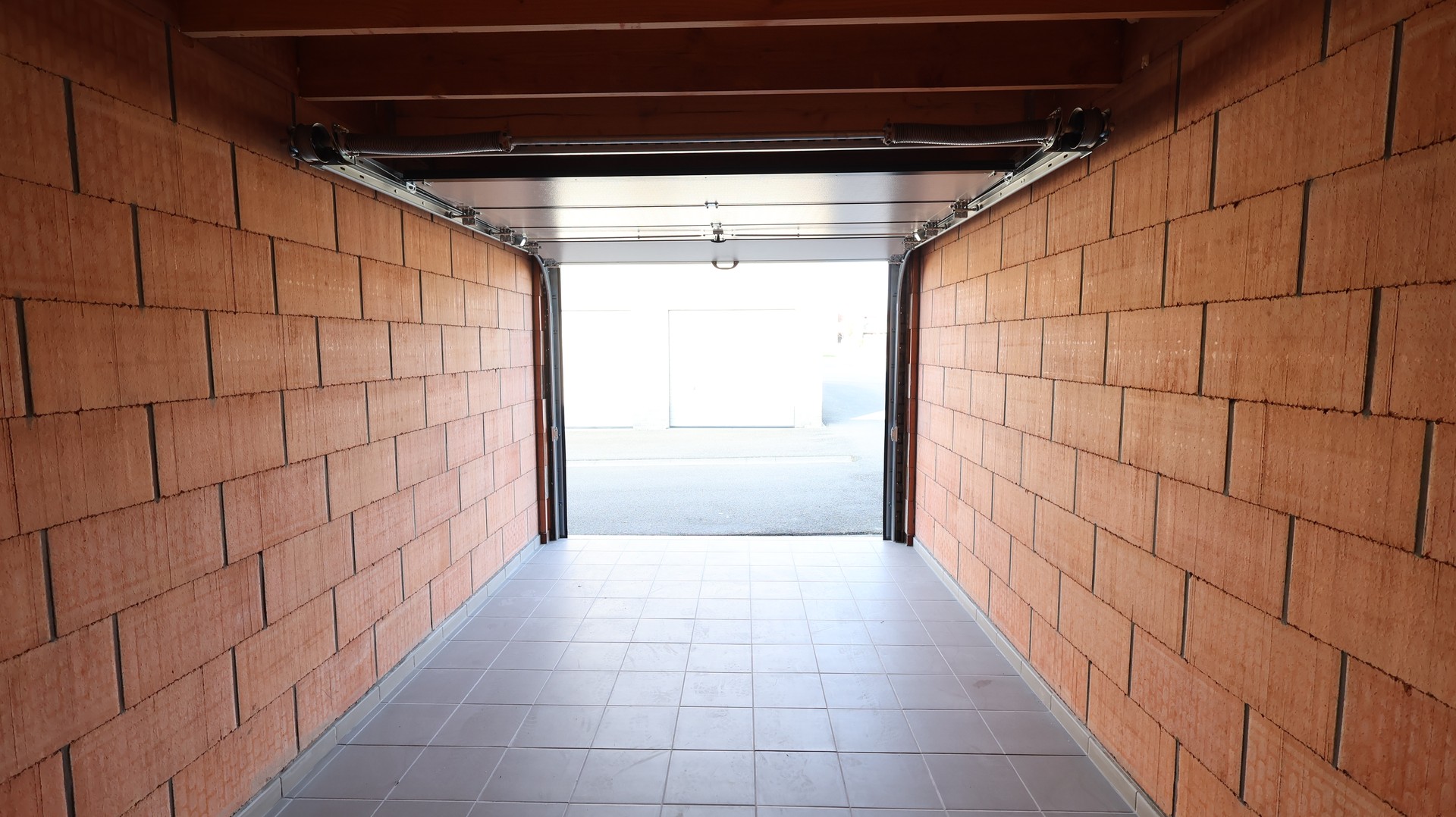 Afgesloten garagebox te huur - foto 4