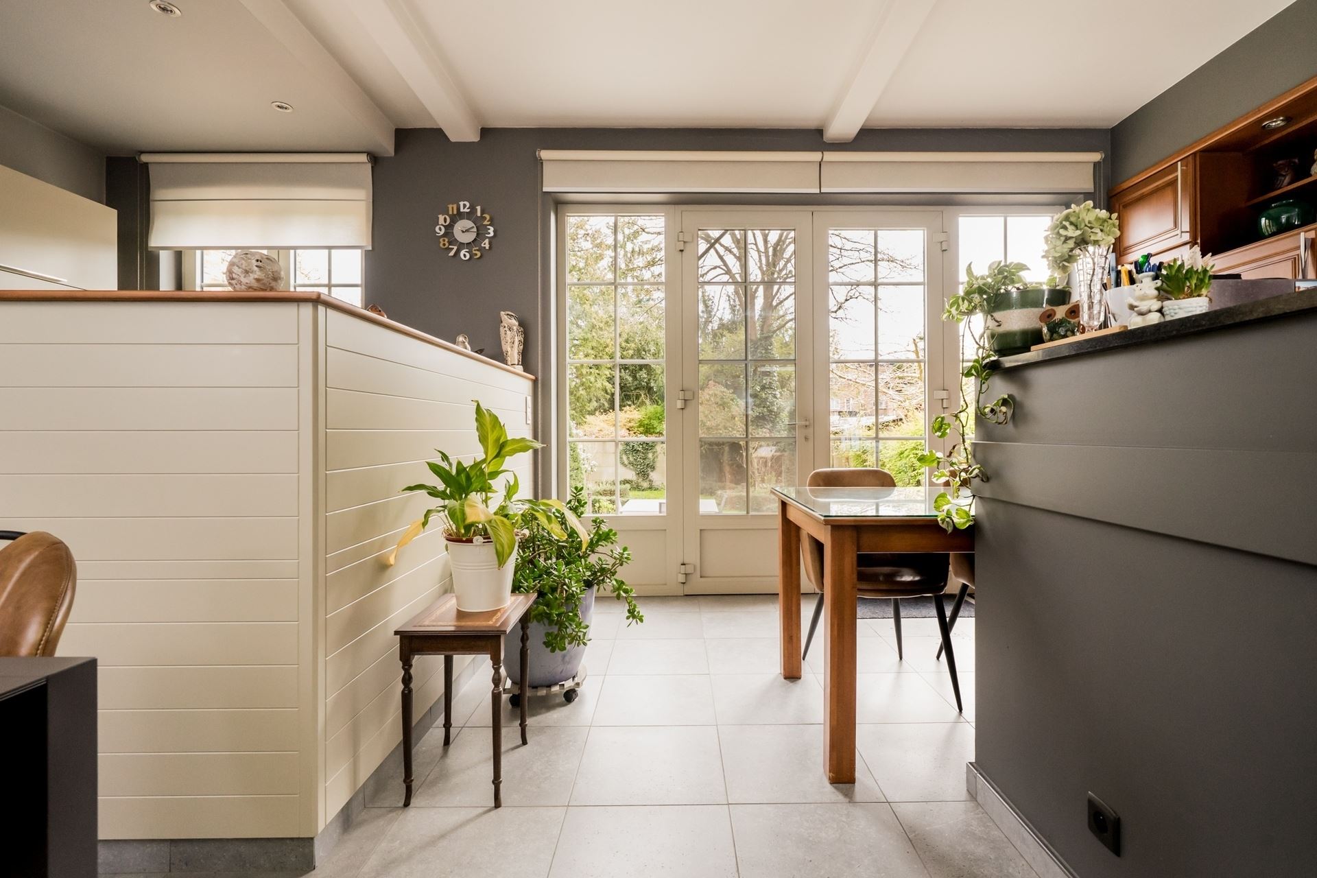 Ruime karaktervolle woning met 6 slpks en tuin! - foto 1