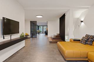 Knap gerenoveerde HOB met 3 slaapkamers gelegen op een zonnig georienteerd perceel van 4a95ca te Oostham. Belangrijkste troeven:- Centrale ligging in...