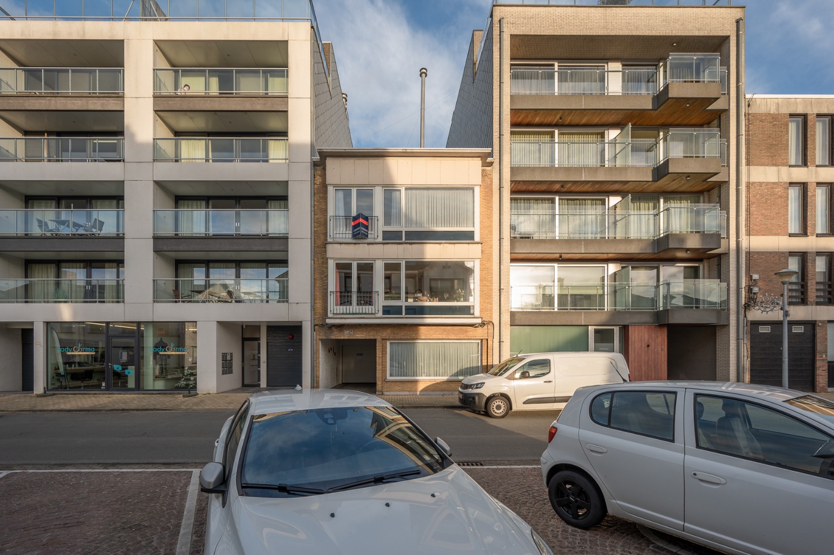 Ruim appartement met veel potentieel, op een zuchtje van het strand - photo 4