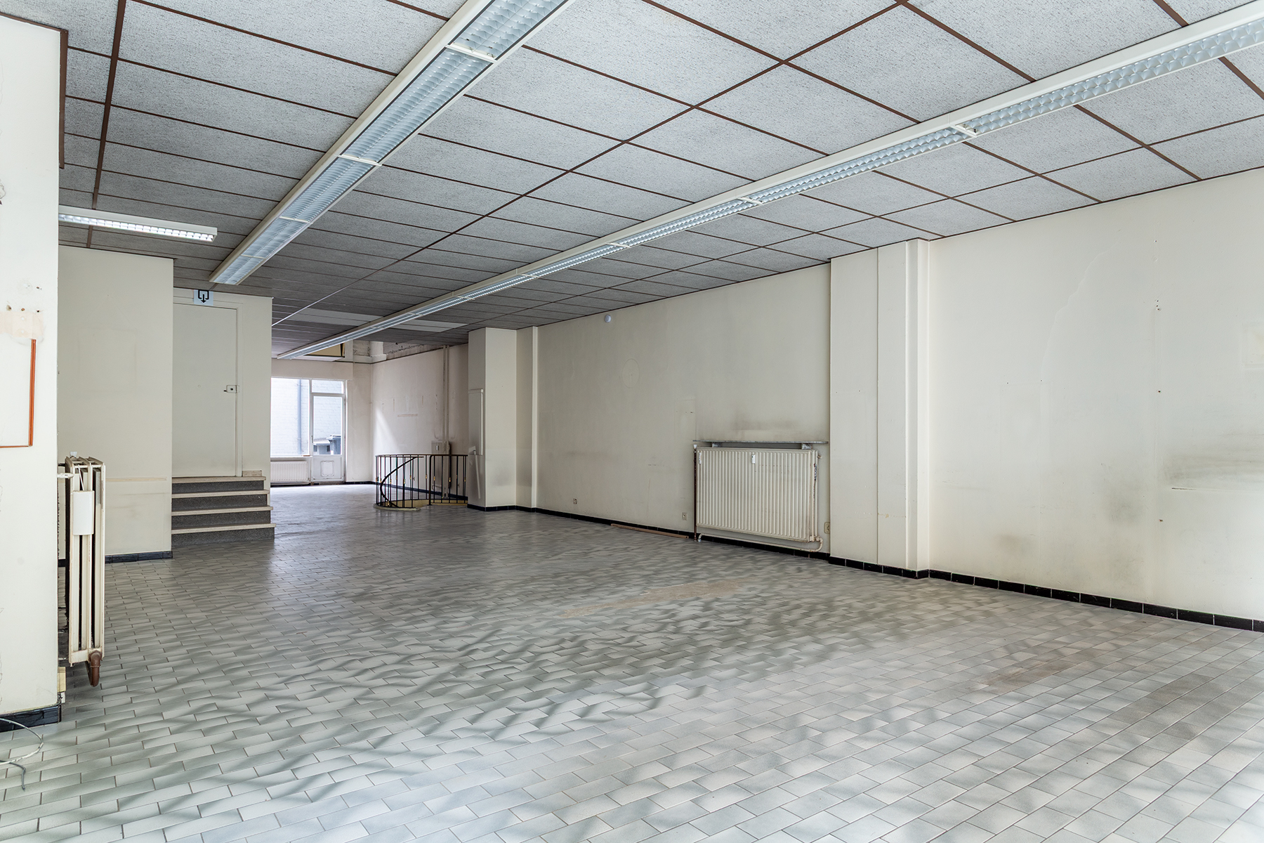 Op toplocatie: mooie winkel of praktijk of horecaruimte! - foto 3