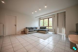 Ontdek dit centraal gelegen appartement in Izegem met twee slaapkamers, dat geniet van een bewoonbare oppervlakte van 86 m² (volgens het...