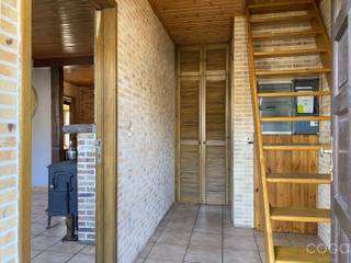 Deze charmante woning is gelegen op een mooi perceel van 968 m² met een straatbreedte van 22 meter en een gunstige zuidwestoriëntatie, in de...