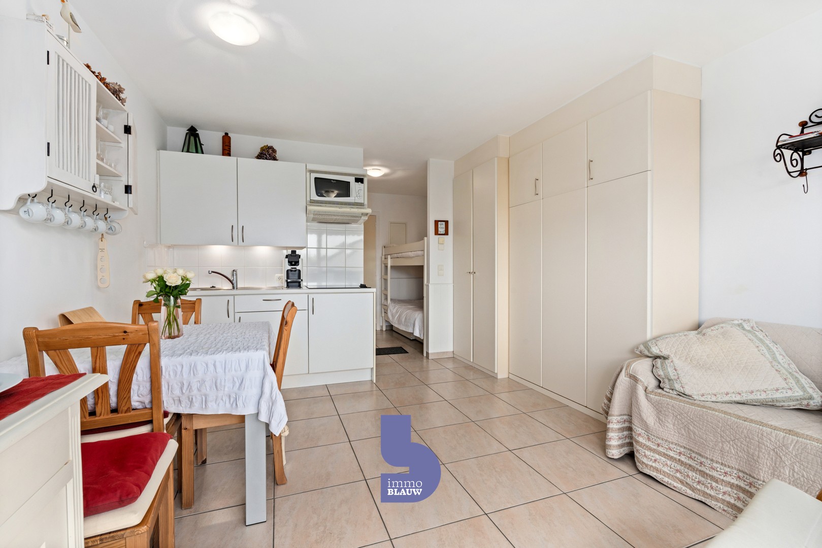 Instapklare studio met staanplaats in Bredene - foto 4
