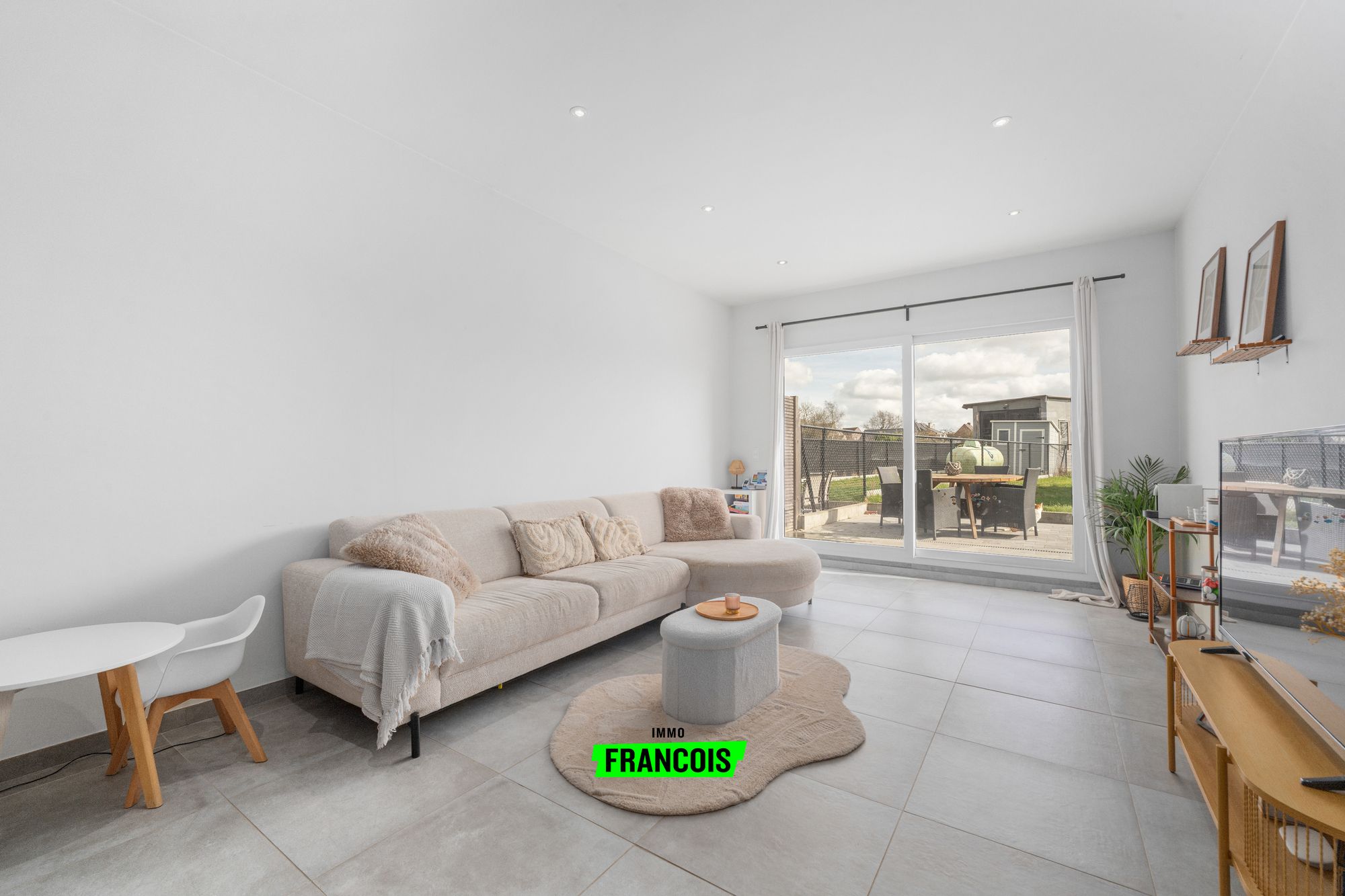 Instapklare halfopen bebouwing in rustige doodlopende straat te Wichelen - foto 3