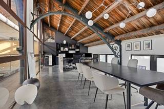 Te Huur: Verschillende units op een prachtige locatie in de Vleeshalle in Mechelen.Deze units gelegen op een centrale locatie in de Vleeshalle in...