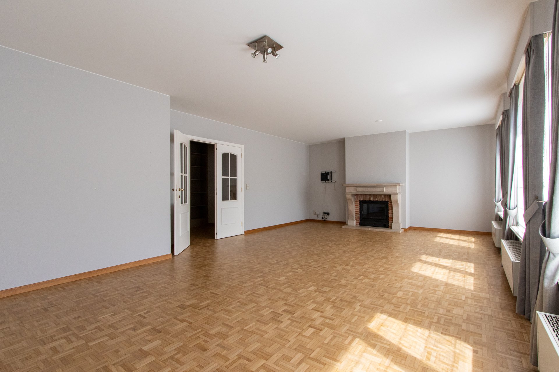 Appartement te huur - foto 4