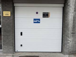 <p><span>Car parking space in underground parking garage close to city center and train station of Mechelen.</span></p><p><span>The parking is closed and therefore not accessible to third parties.</span></p><p><span>Height of the entrance is about 1.65 meters.</span></p><p><span>The car park is in a prime location near the city center of Mechelen, 1 min walk from the station.</span></p><p><span> </span></p>