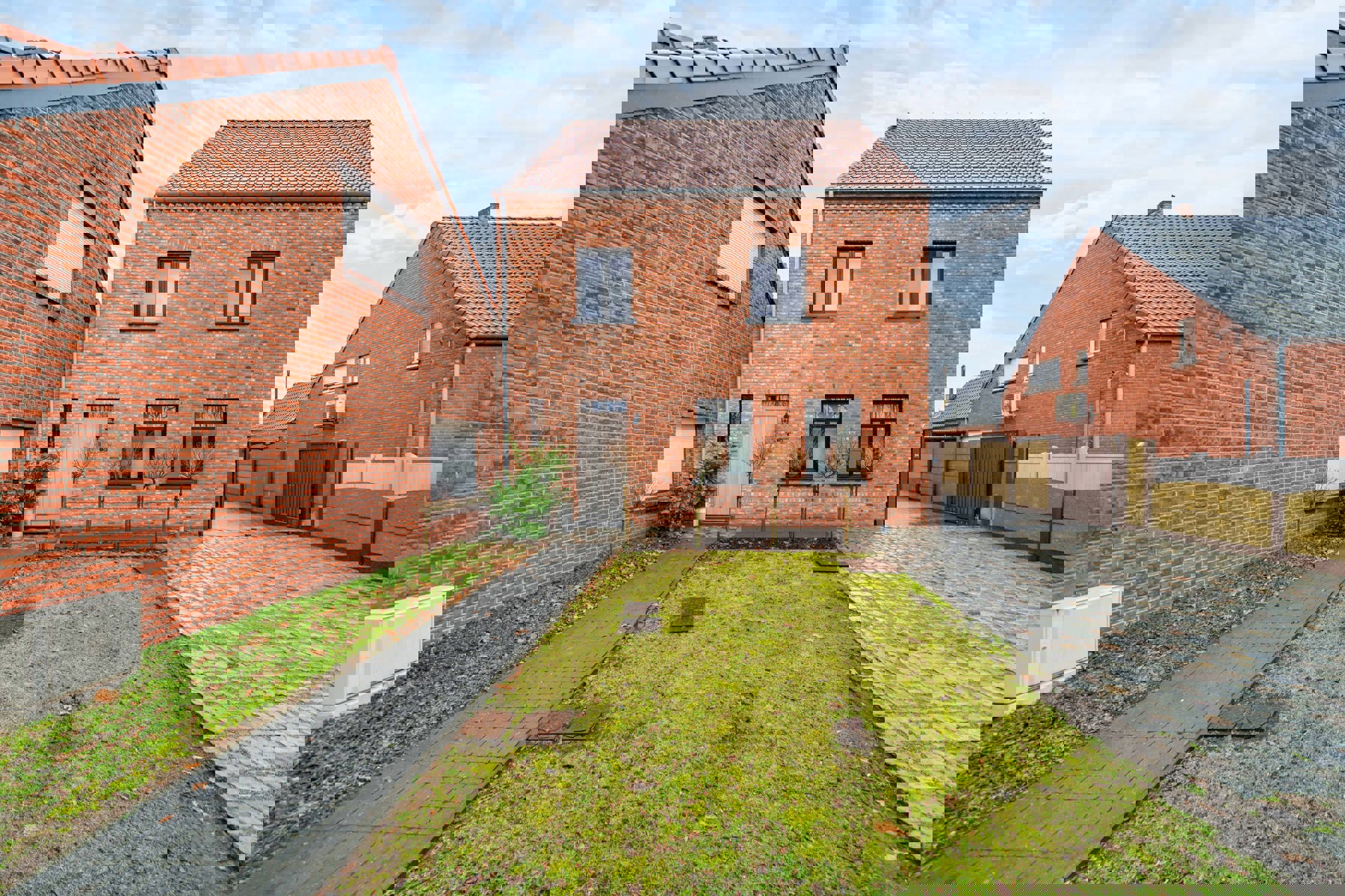 Hedendaagse en energiezuinige woning met 4 SLK - foto 1