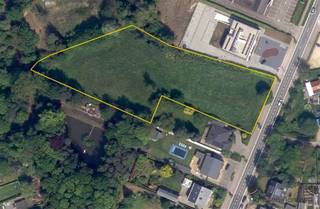 Plot of land on an area of 5784.07 m² This beautiful piece of land offers several possibilities. Located on the Grote Steenweg in Nijlen, near all...