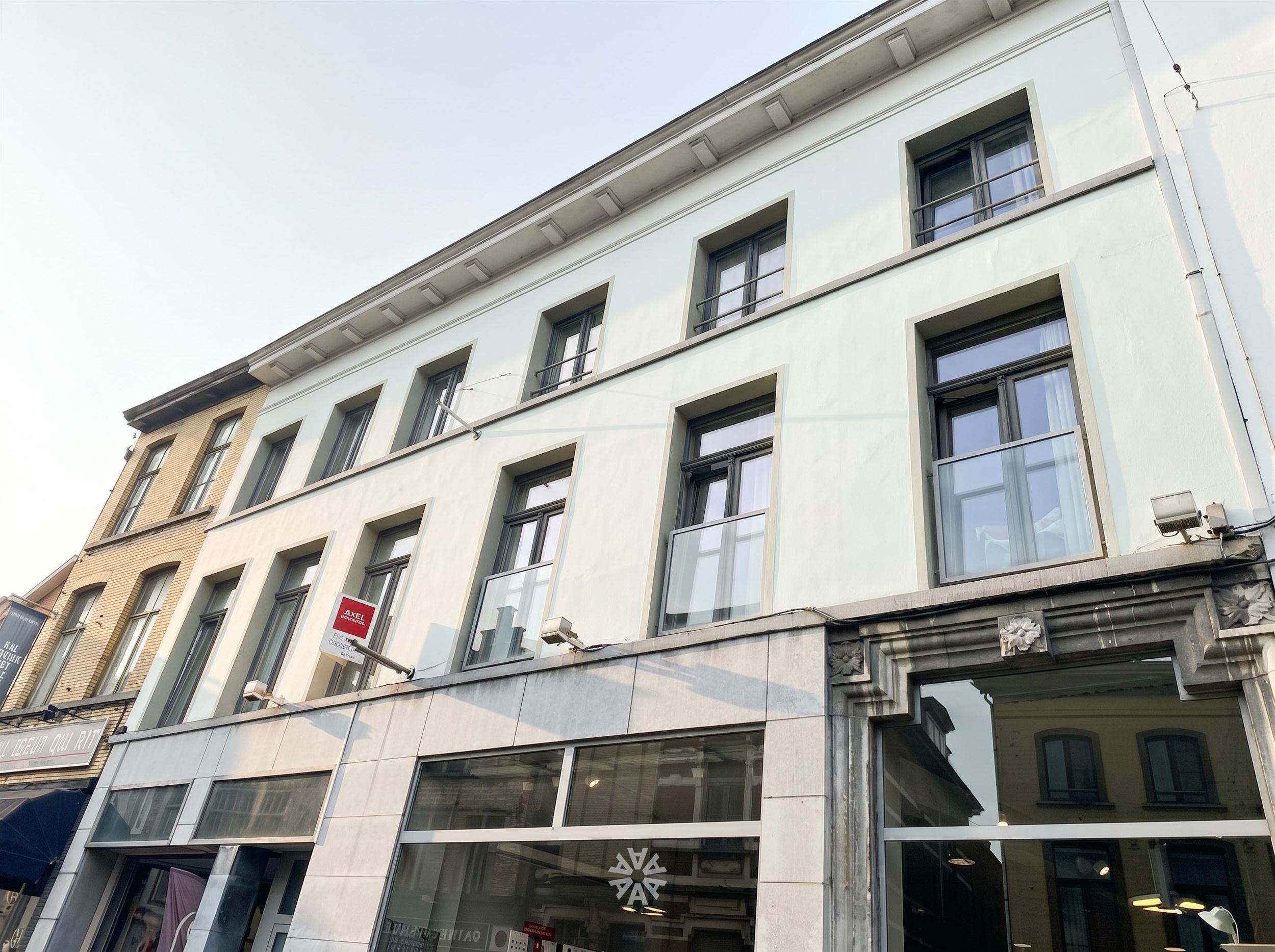 Lichtrijk gerenoveerd één slaapkamer appartement bij Sint-Jacobs - foto 5