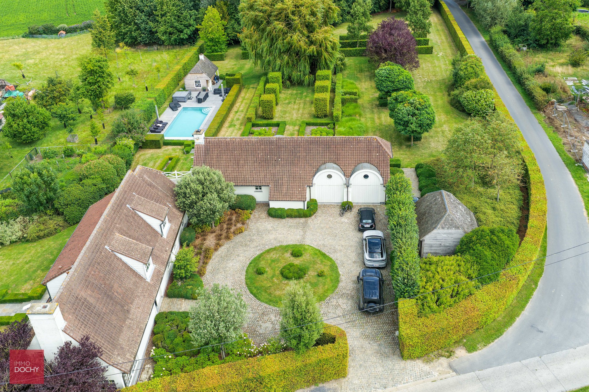 Ruime villa met zwembad en prachtige tuin - foto 4