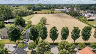 Voor meer info of een bezoek, bel 053 59 49 33 - TOPPER - Op een rustige locatie in Aalst bevindt zich deze prachtige bouwgrond voor een...