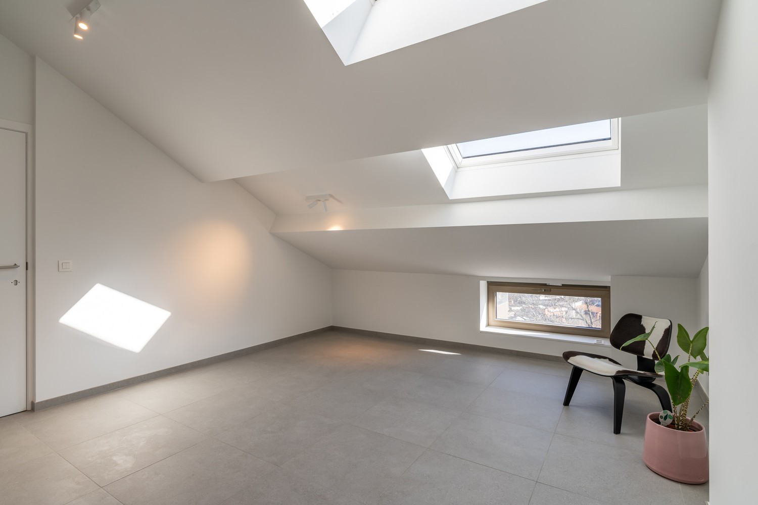 Volledig gerenoveerd 1-slaapkamerappartement op de ring rond Leuven ! - foto 2