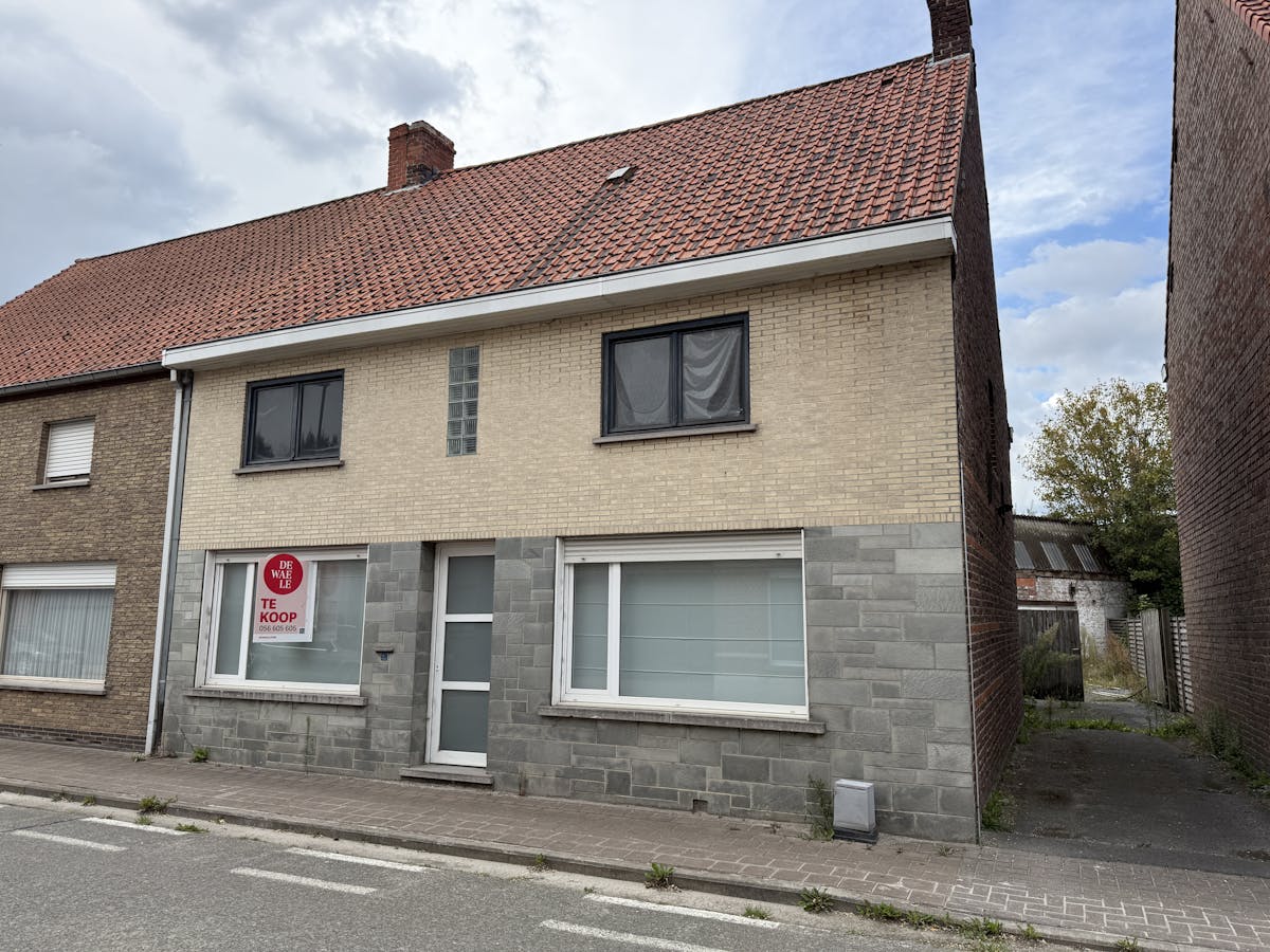 Maison à rénover entièrement à vendre dans le centre de Wielsbeke - photo 2