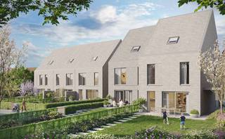 In het charmante gehucht Heirweg, in het landelijke Anzegem, ontstaat een unieke woonplek waar rust en bereikbaarheid hand in hand gaan. Dit nieuwbouwproject verenigt de troeven van een groene, rustige omgeving met een uitstekende ligging: je geniet van de sereniteit van het platteland zonder in te boeten aan mobiliteit en toegankelijkheid. Dankzij de aangename woonomgeving, sterke verbindingen en vlot bereikbare infrastructuur is wonen aan de Heirweg niet alleen een slimme investering, maar ook een weloverwogen keuze voor wie levenskwaliteit belangrijk vindt.<br /><br />Lot 4 is een ruime BEN-woning op een perceel van 220 m², met een bruto bewoonbare oppervlakte van 221,05 m² en een E-peil van 20 of lager. De energiezuinige uitrusting met lucht-water warmtepomp, ventilatiesysteem D, vloerverwarming en zonnepanelen zorgt voor een laag verbruik en een comfortabel binnenklimaat. De woning telt drie slaapkamers, een badkamer en een ruime leefruimte met open keuken. Praktisch comfort is verzekerd door een regenput van 7.500 liter, een ingezaaide tuin met terras en afsluiting, en directe toegang tot de achterliggende gemeenschappelijke parkzone van Leiedal. De afwerking kies je volledig zelf: vloer, keuken en sanitair zijn inbegrepen in de prijs. Bovendien is er de mogelijkheid tot aankoop van een aparte garagebox en geniet je vijf jaar lang 50% korting op de onroerende voorheffing.