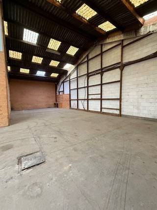 Ruime loods te huur in centrum van Staden.<br />257m²