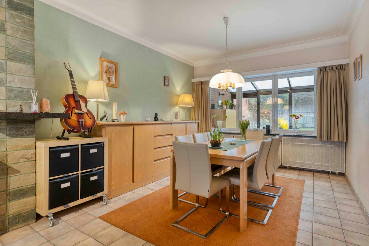 Huis met 3 slpks, ruime en prachtige tuin en garage te koop - foto 5