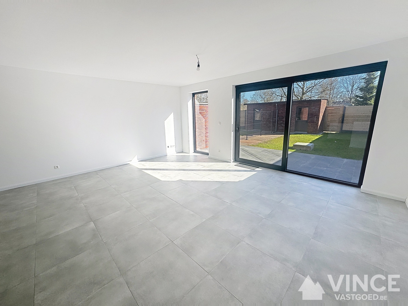 Nagelnieuwe woning met 3 slaapkamers in rustige wijk - foto 3