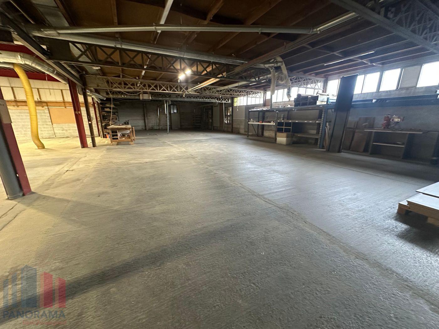 Strategisch gelegen bedrijfsgebouw van +/- 1.850 m² op perceel van +/- 3.450 m² nabij E17 - foto 4
