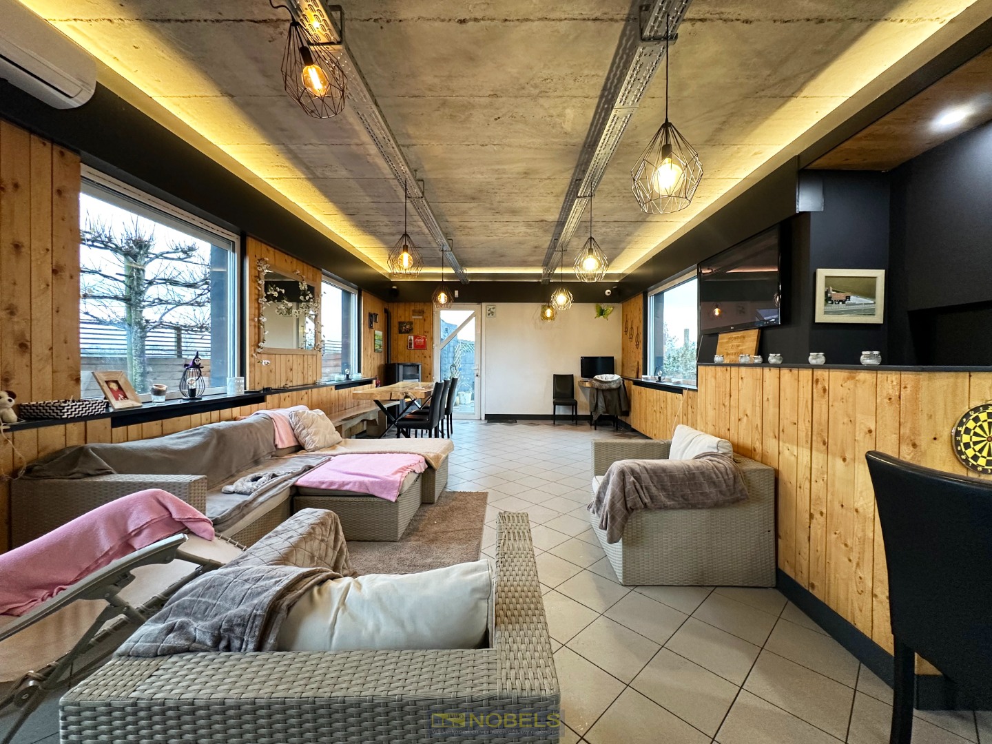 Te koop , multifunctionele eigendom met ruim woongedeelte, handelsruimte en zonneterras op toplocatie in Maarkedal - foto 5