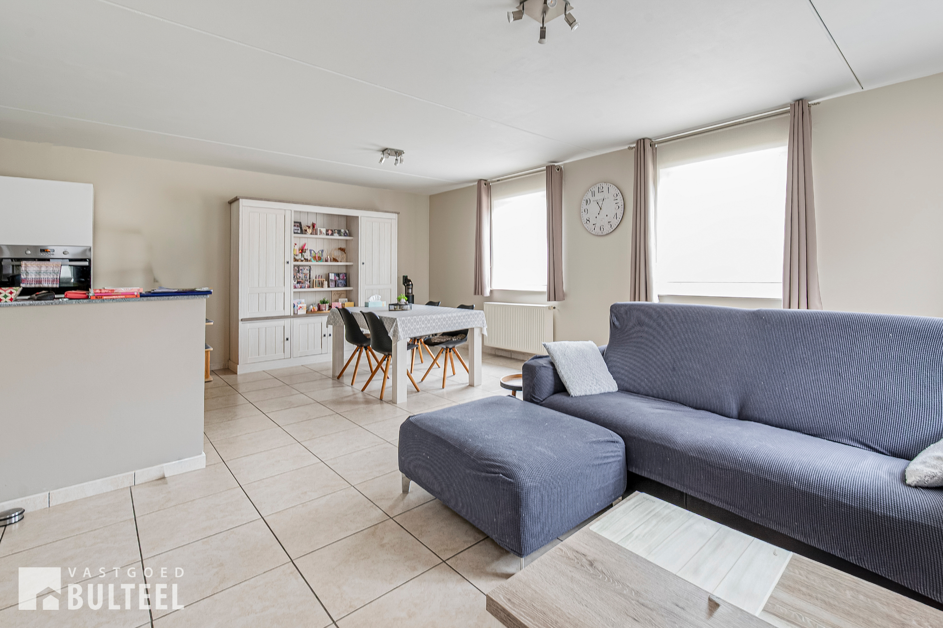 Gelijkvloers appartement met 2 slaapkamers, tuin en garage! - foto 2